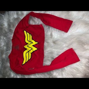 ⭐️ sold ⭐️Wonder Woman crop top